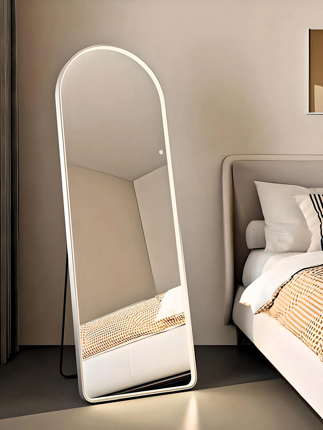 Half-Rounf LED Mirror
